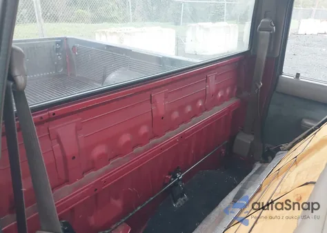 1998 Toyota Tacoma из США, поврежденный, VIN 4TANL42N3WZ120646